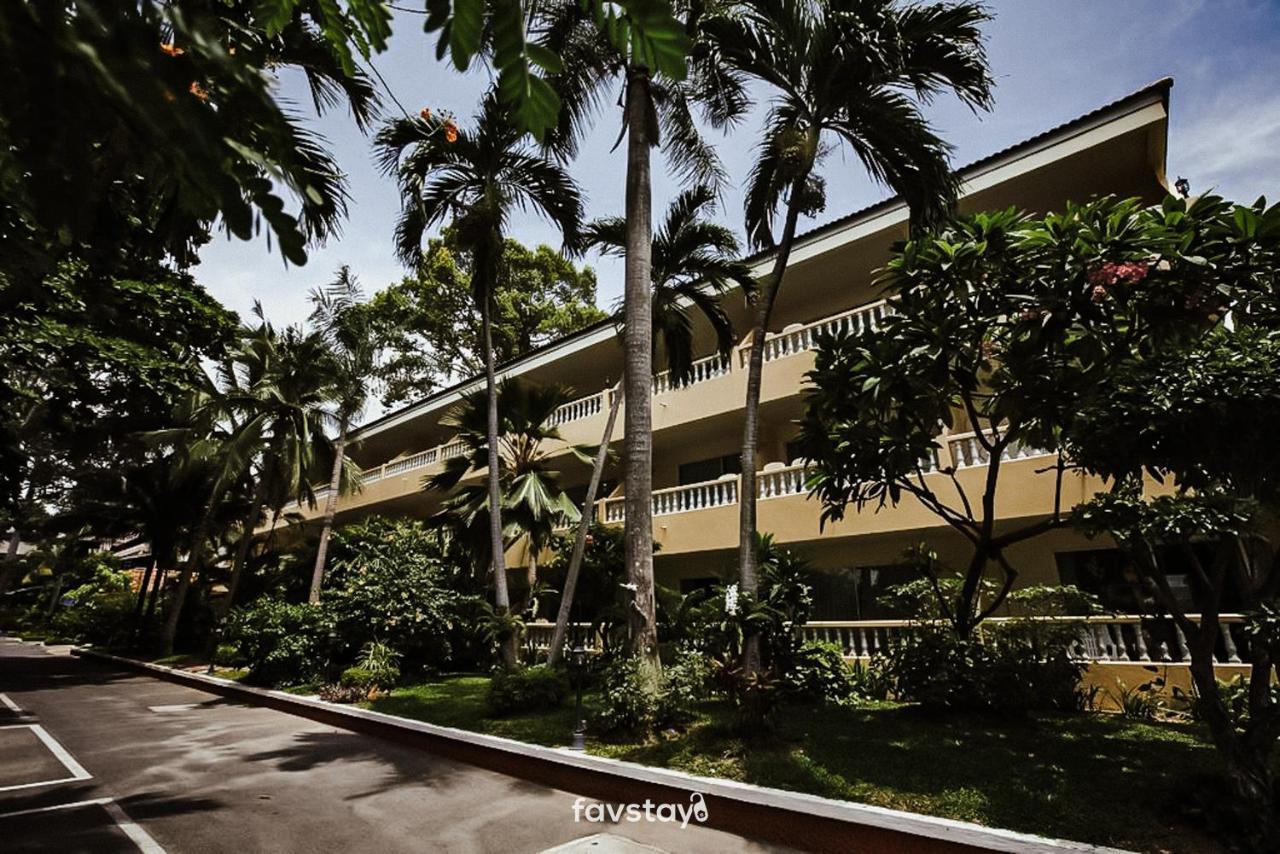 Twin Palms Suites And Residence Pattaya Bagian luar foto