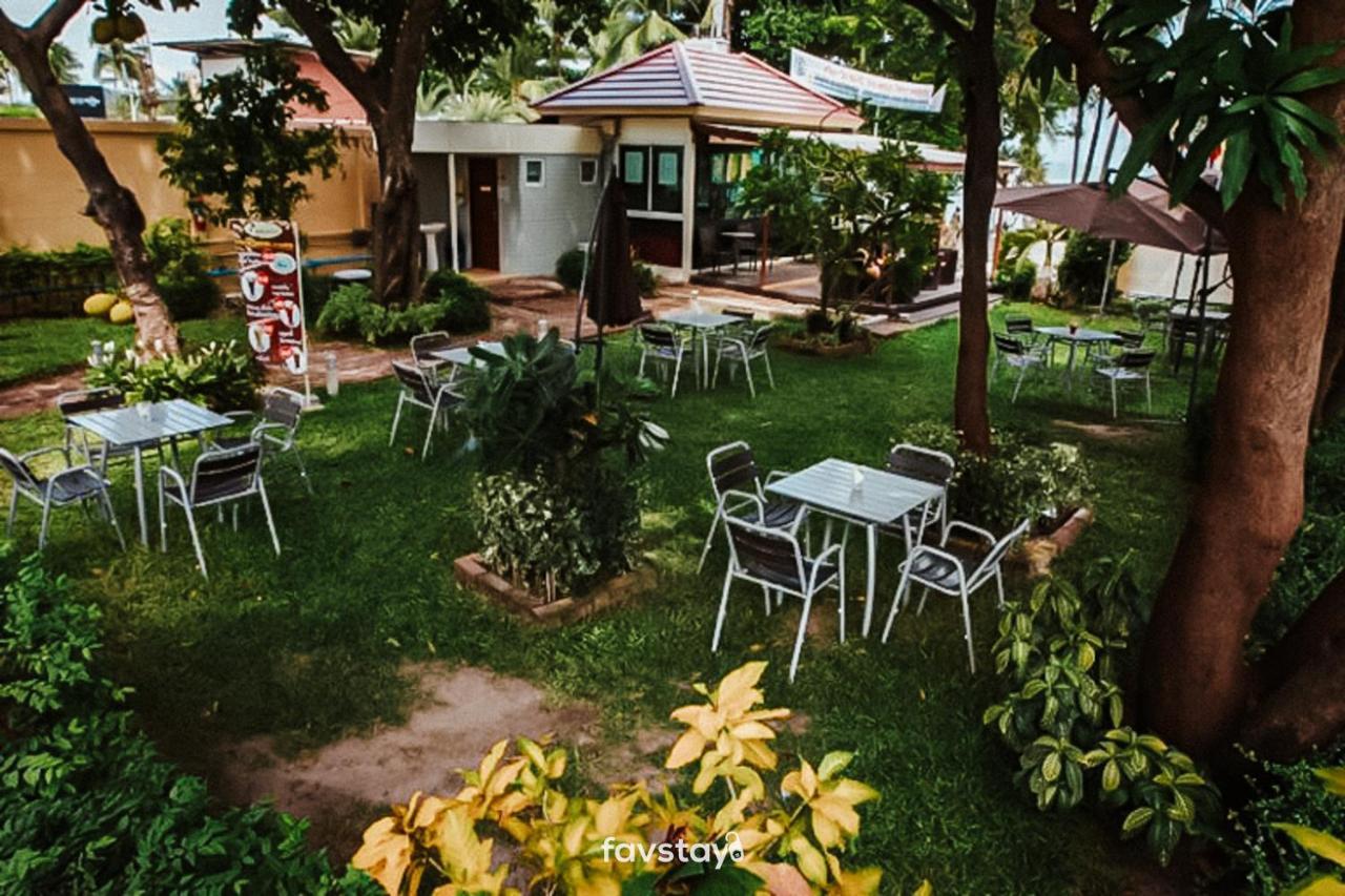Twin Palms Suites And Residence Pattaya Bagian luar foto